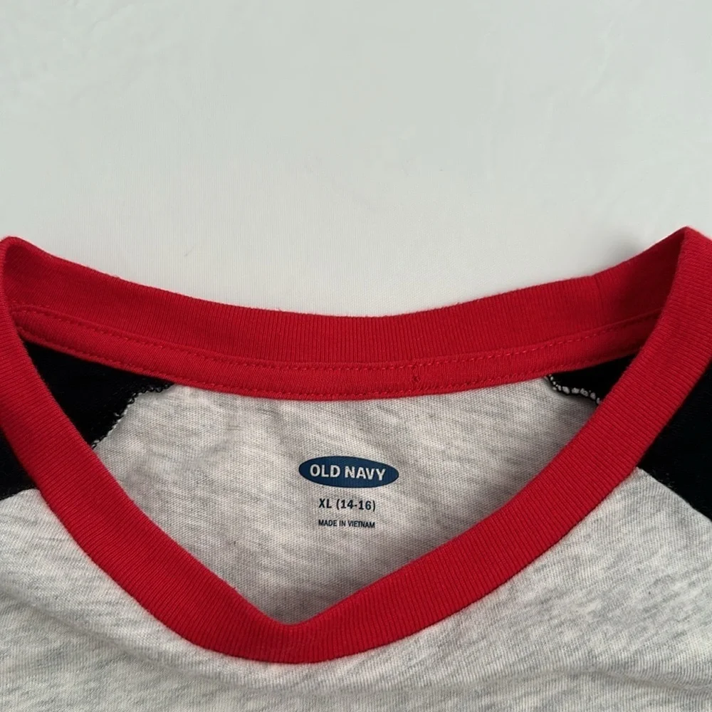 Old Navy heather gray black red colorblock long sleeve t-shirt
